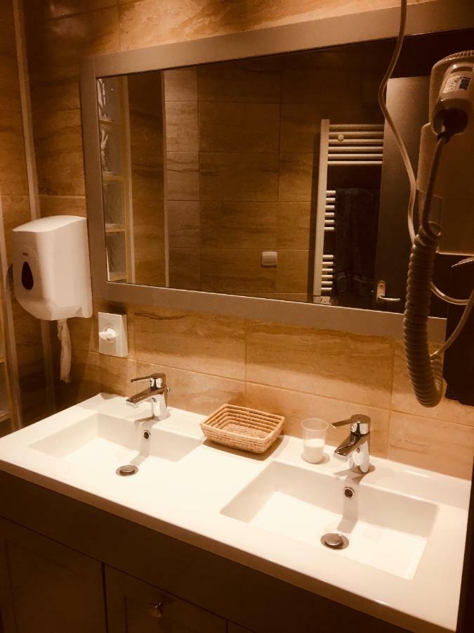 Du Vieux Bourg Apartment